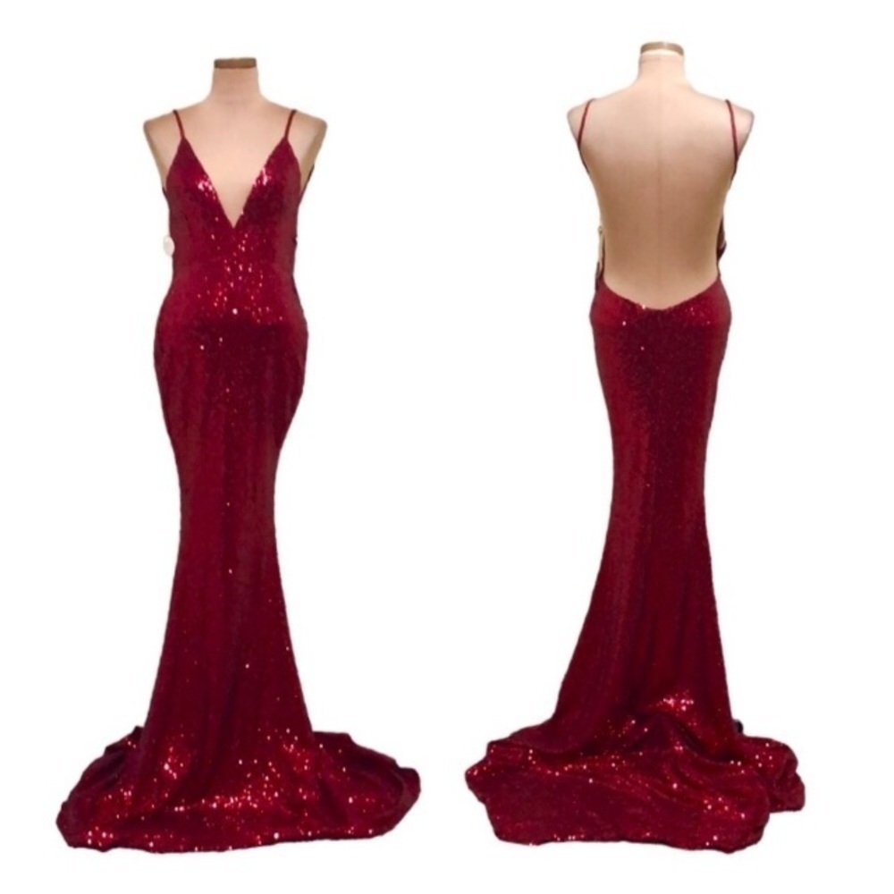 NWT ALAMOUR Yassmine Maxi Dress Size Medium Open Back Red Sequin Gown